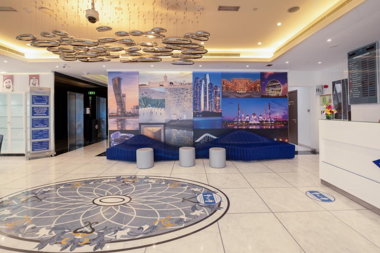 Gravity Hotel Abu Dhabi Bagian luar foto